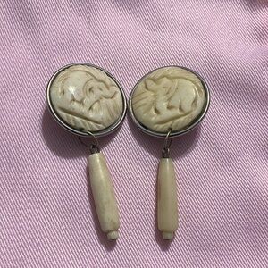 Vintage Elephant Carved Clip-On Earrings